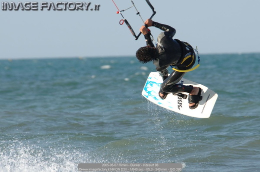 2005-05-07 Rimini - Bunker - Kitesurf 86